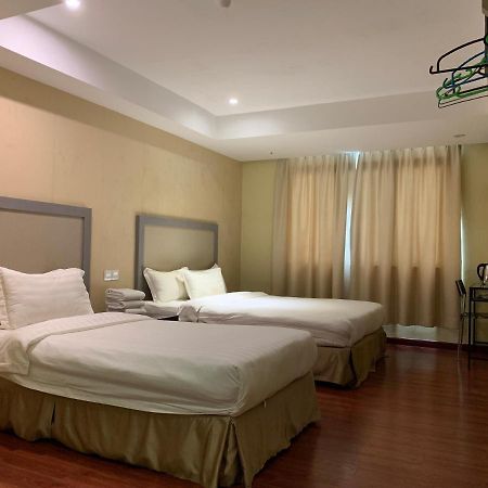 Mcity Inn Мири Экстерьер фото
